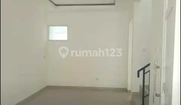 Strategic 2-Story Residence Strategic 2-Story Residence