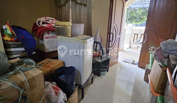 For Sale 3-Story Residence 2