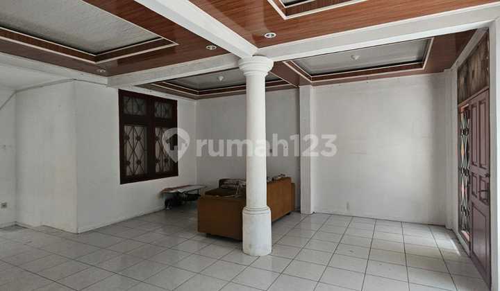 Jual Murah Cepat Rumah Strategis Jalan Boulevard di Banjar Wijaya