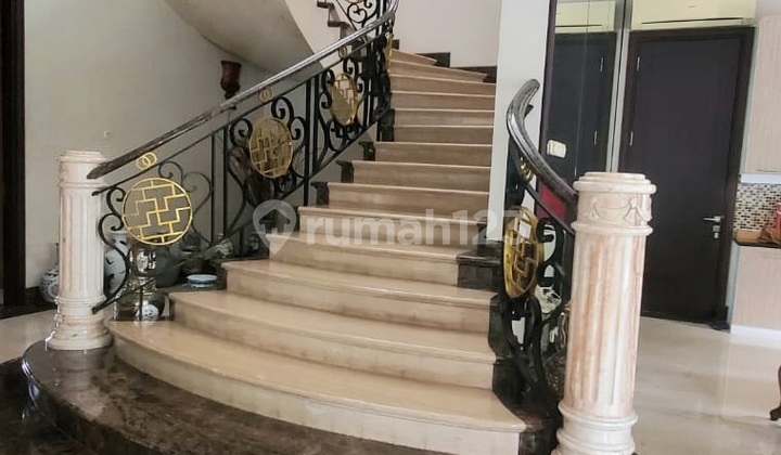 View Golf Rumah Mewah Luas Modernland Tangerang 2