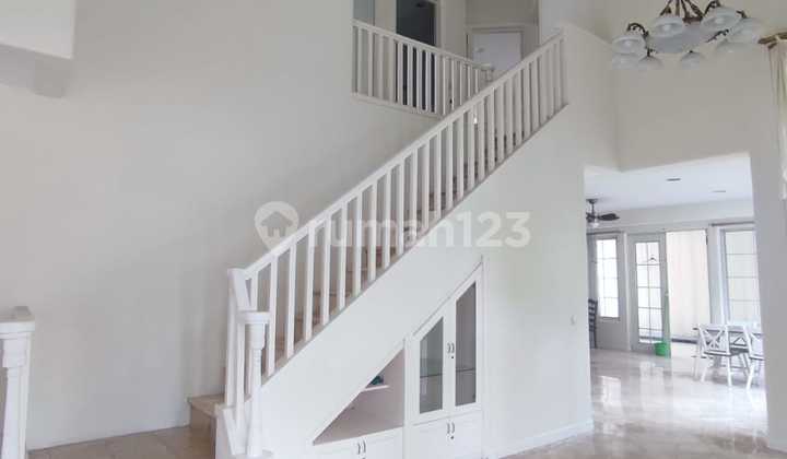 Rumah Mewah dengan Private Pool di Lippo Karawaci 2