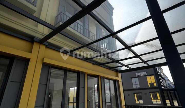 3-Storey Linked Shop House at Maggiore Square in Gading Serpong