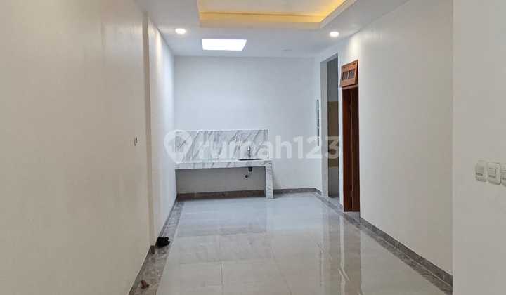 Rumah Minimalis Rapih Murah di Modernland