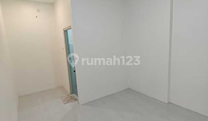 Neat, Affordable Minimalist House in Modernland 2