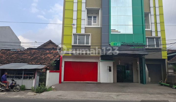 3-Story Shophouse Suitable For Business On Jl Godean Near Mirota Godean