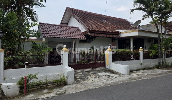 Strategic House Behind Ambarukmo Plaza, Profitable Investment, Caturtunggal, Depok, Sleman Strategic House Behind Ambarukmo Plaza, Profitable Investment, Caturtunggal, Depok, Sleman