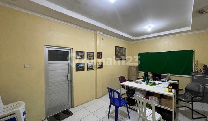 For Rent, Commercial Space, Strategic Location on Jalan Kaliurang Km 5, Caturtunggal, Depok, Sleman 2