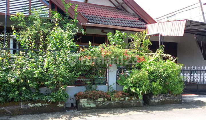 Rumah 8 Kamar Lokasi Strategis, Dekat UNY dan Sanata Dharma, Depok, Sleman