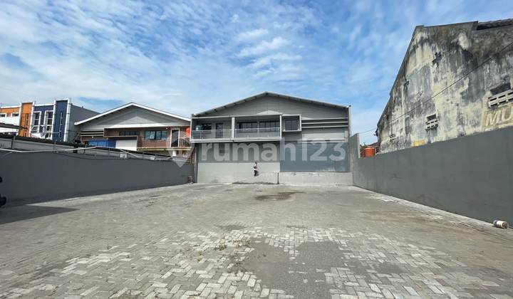 Warehouse for Rent, Strategic Location on South Ringroad Street, Near Giwangan Terminal, Singosaren Banguntapan Bantul