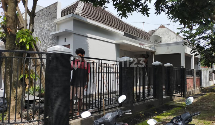 Beautiful House Inside Perum Tajem Strategic & Comfortable Location in Maguwoharjo, Depok, Sleman 2