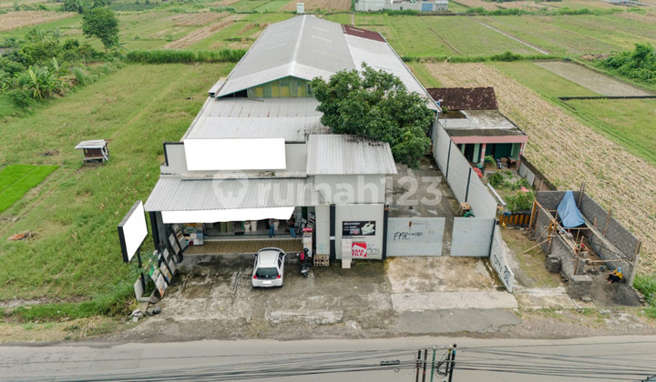 Business Opportunity for Sale: Warehouse & Shop 1,566 Square Meters in Karanggayam, Piyungan, Bantul