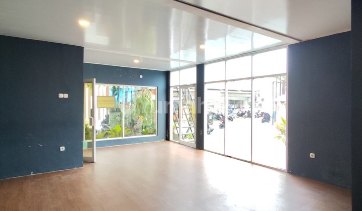 Commercial Space Near Ambarukmo Plaza Caturtunggal Depok