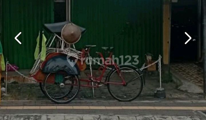 Strategic Shop House Near UGM Campus, Simanjuntak Street, Yogyakarta