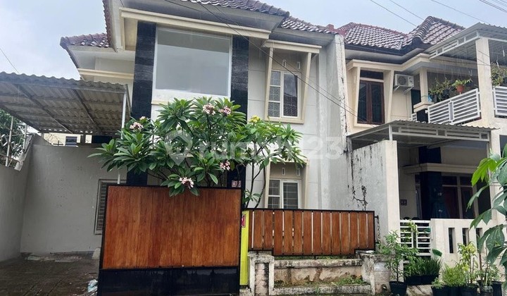 For Rent: House in a Housing Complex, Staregis Location Near Jalan Kaliurang Km 5, Caturtunggal, Depok, Sleman