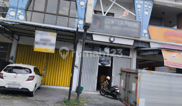 Disewakan Ruko Strategis 2 Lantai di Nologaten, Area Ramah Bisnis Dekat Amplaz & Kawasan Kampus, Caturtunggal, Depok, Sleman