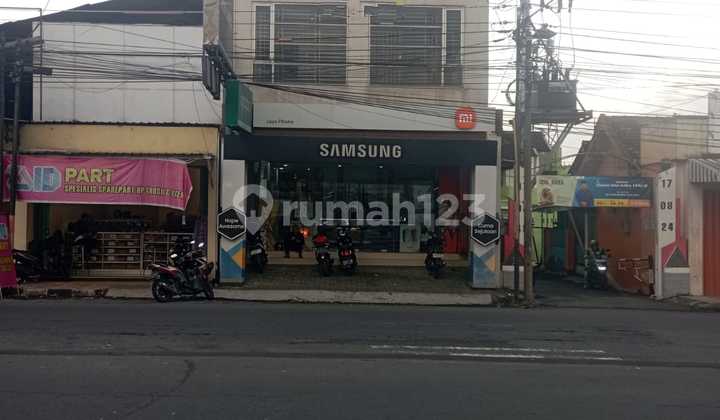  Ruko 3 Lantai Lokasi Strategis Lokasi Jalan Gejayan Caturtunggal Depok Sleman