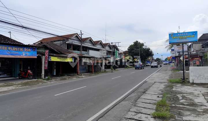 For Rent: 600 Square Meters Warehouse Located on Jalan Prambanan-Piyungan, Sleman