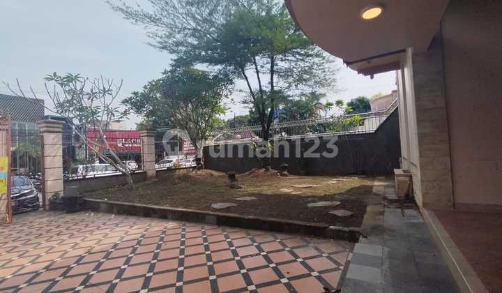 Disewakan Rumah Mewah 2 Lantai Lokasi di Jalan Palagan Utara Hotel Hyaat 2