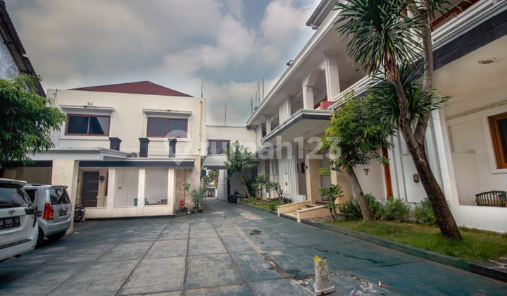 Beautiful Hotel Fully Furnished Central Location Near Malioboro Yogyakarta 2