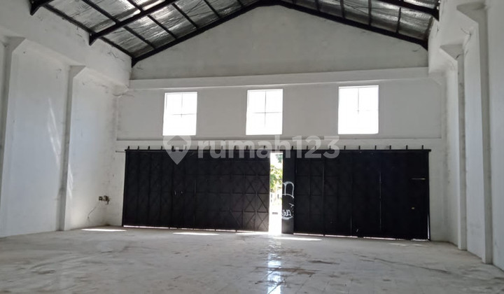 For Rent: Strategic Location Shop House/Warehouse Near Sleman City Hall Mlati 2