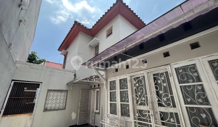Dijual Rumah Tinggal 2 Lantai Lokasi Strategis di Depok Sleman 2