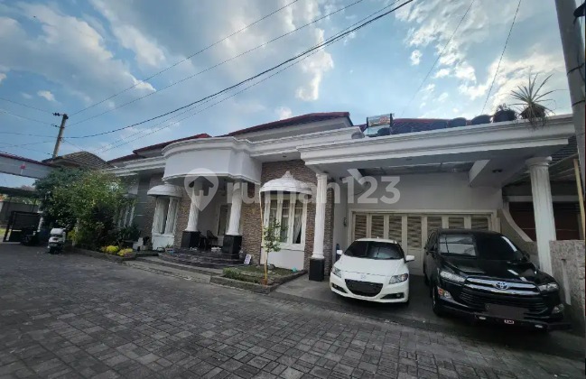 Rumah Mewah Semi Furnish di Perum Pesona Regency Yogyakarta Rumah Mewah Semi Furnish di Perum Pesona Regency Yogyakarta