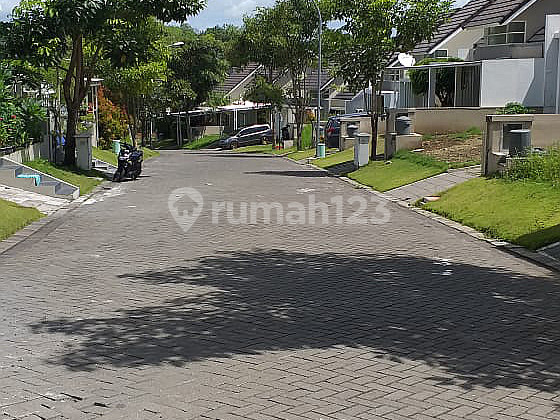 Minimalist Design House in the Premium Housing of Citra Grand Mutiara 2