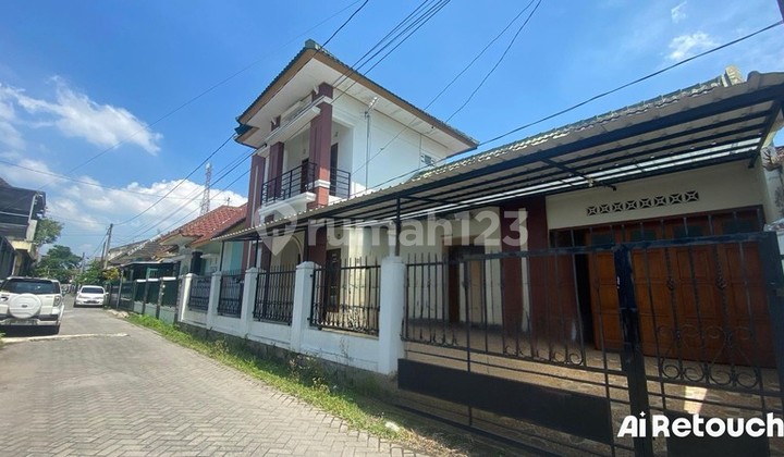 3-Bedroom House in Premium Location Near Magelang Street, JCM, and UGM Yogyakarta 2