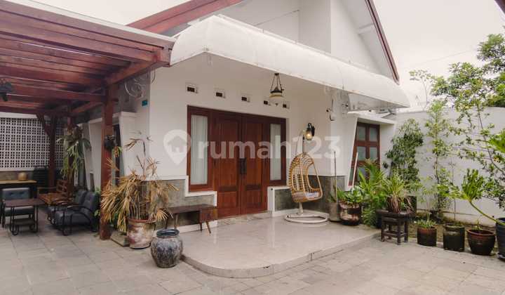 Rumah Desain Etnik Jawa Modern Lokasi Strategis Dekat Pusat Wisata Kota Yogyakarta Rumah Desain Etnik Jawa Modern Lokasi Strategis Dekat Pusat Wisata Kota Yogyakarta