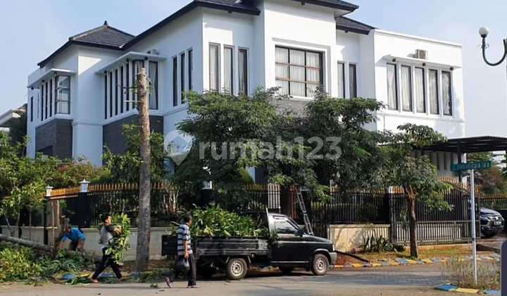 Rumah 2 lantai sangat bagus Villa Serpong Tangerang Selatan, SHM