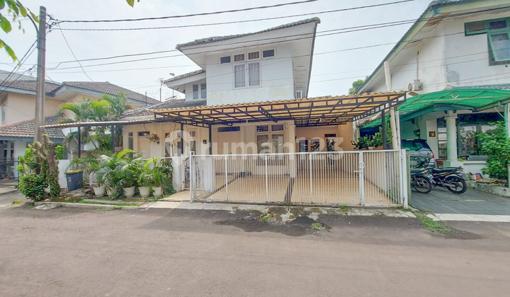 HOUSE (LT 238 M2) 2-STORY HOUSE in the HEART of Bintaro Sector 9 - Mertilang XVIII