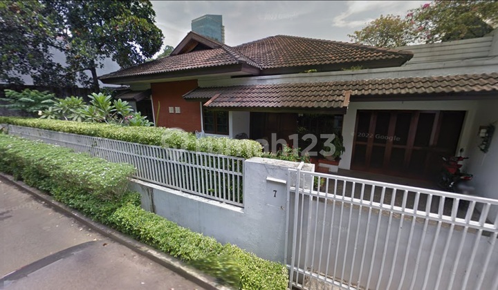 Rumah Klasik Jl Jaya Mandala VI (dekat Dukuh Patra) - Jakarta Selatan, SHM, 371 m2 Rumah Klasik Jl Jaya Mandala VI (dekat Dukuh Patra) - Jakarta Selatan, SHM, 371 m2