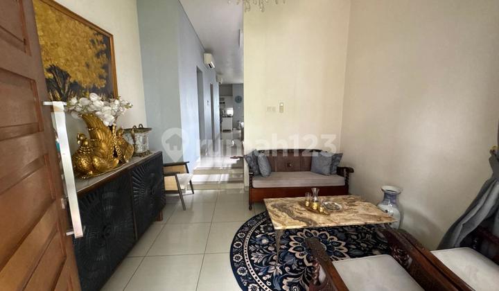 Rumah Cantik di Kalibata, Jakarta Selatan Rumah Cantik di Kalibata, Jakarta Selatan