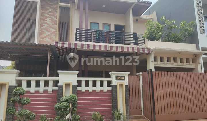 Beautiful House with a Strategic Location in Poris, Tangerang City