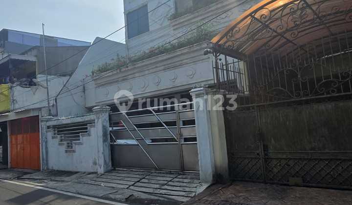 Rumah Besar 2 Lantai - Taman Sari, Jakarta Barat