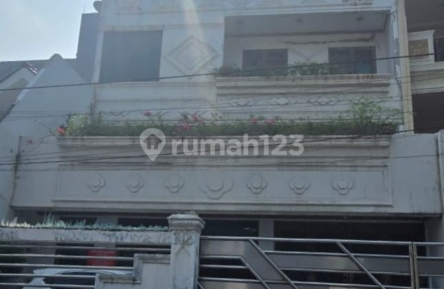 Rumah Besar 2 Lantai - Taman Sari, Jakarta Barat 2