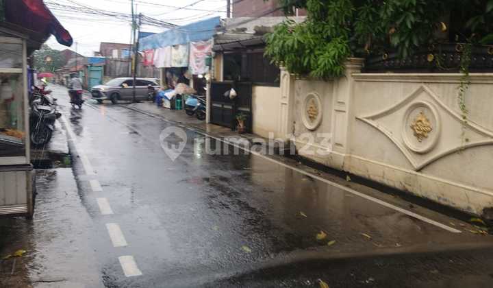 Rumah Megah di Lubang Buaya, Jakarta Timur