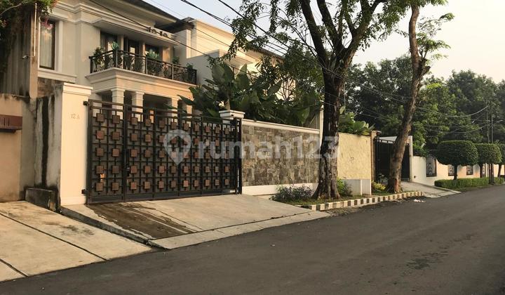 Rumah Mewah di Lingkungan Premium Pejaten - Jaksel
