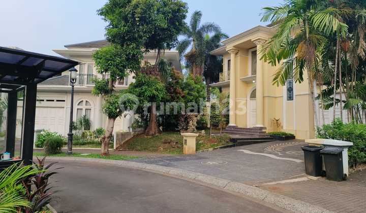 Rumah Mewah di Fountainebleau Golf Residence. BSD. 2