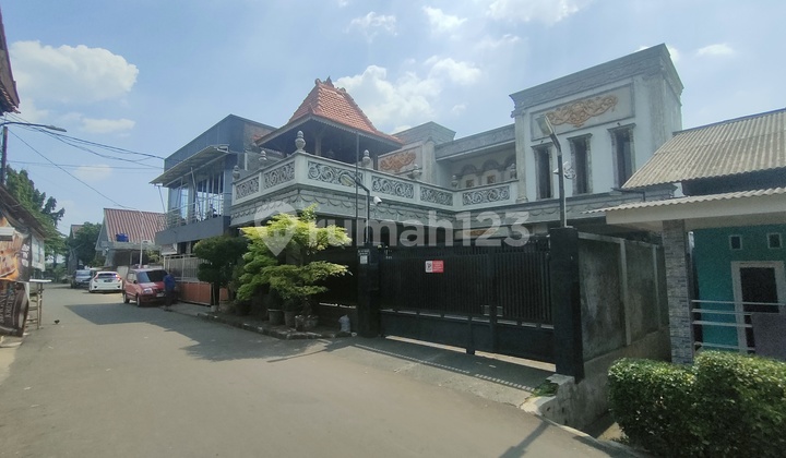 Rumah Eksotik di Pamulang Timur, Tangsel