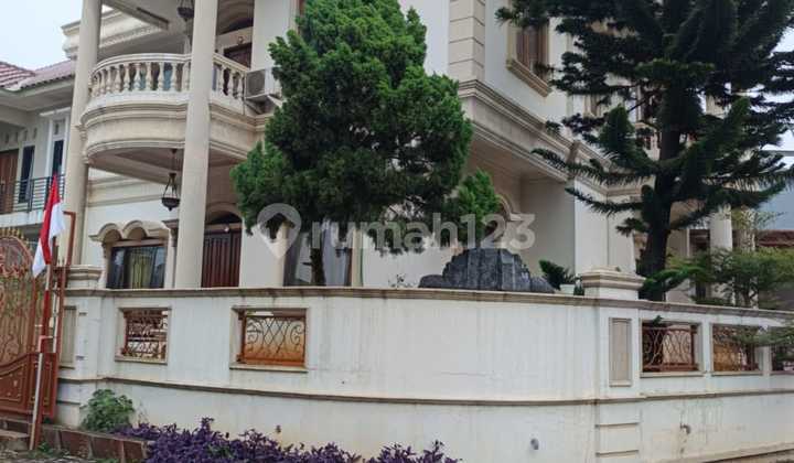Rumah Mewah di Pamulang Barat, Tangerang Selatan Rumah Mewah di Pamulang Barat, Tangerang Selatan