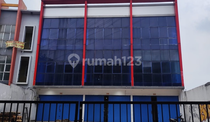 5 1/2 Story Connected Shophouse Ready to Occupy in Central Bogor City 2