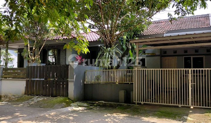 Rumah Siap Huni Dekat Gerbang Sekolah Rumah 1