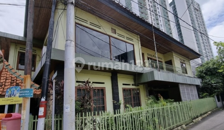 Dijual Rumah Hitung Tanah Bangunan Lama di Lokasi Strategis Salemba Jakarta Pusat 2