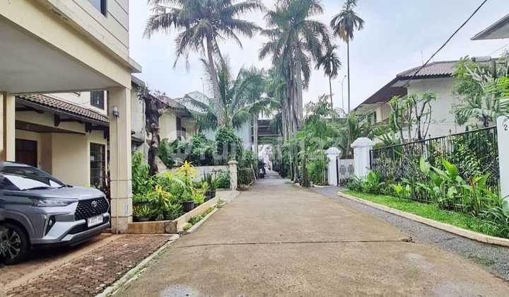 Rumah Super Luas Lokasi Sangat Strategis Dekat dengan Toll Andara Jakarta Selatan 2
