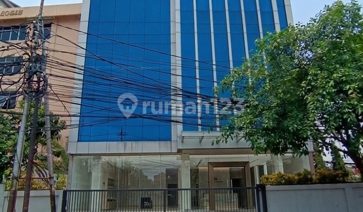 Gedung Kantor Siap Huni Brand New Lokasi Strategis Tengah Kota di Cikini Jakarta Pusat