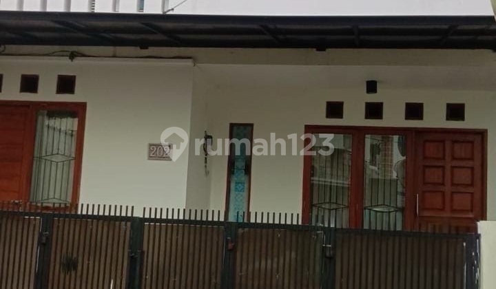 Rumah Bagus. Nyaman dan Siap Huni di Tebet Rumah Bagus. Nyaman dan Siap Huni di Tebet
