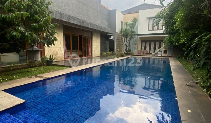 Cozy & Modern House in Beautiful Tanjung Barat - [ay]