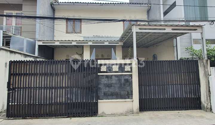 Rumah 2 Lantai Di Lokasi Strategis Tebet Timur