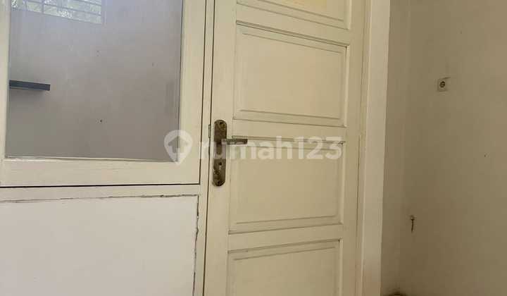 Dijual Rumah Cantik Minimalis Lokasi di Legenda Wisata 2